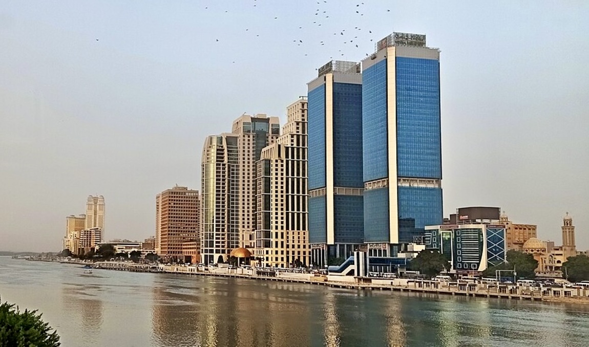 Le Caire
